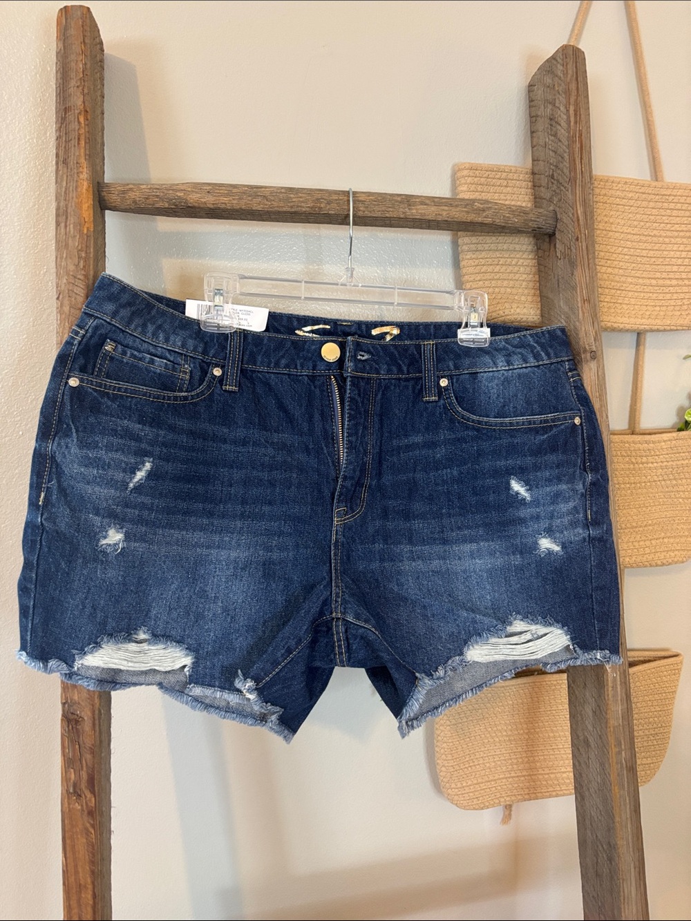 Distressed Dark Wash Denim Women’s Shorts Seven brand